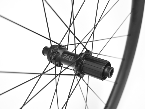 tylna piasta dtswiss 240 black