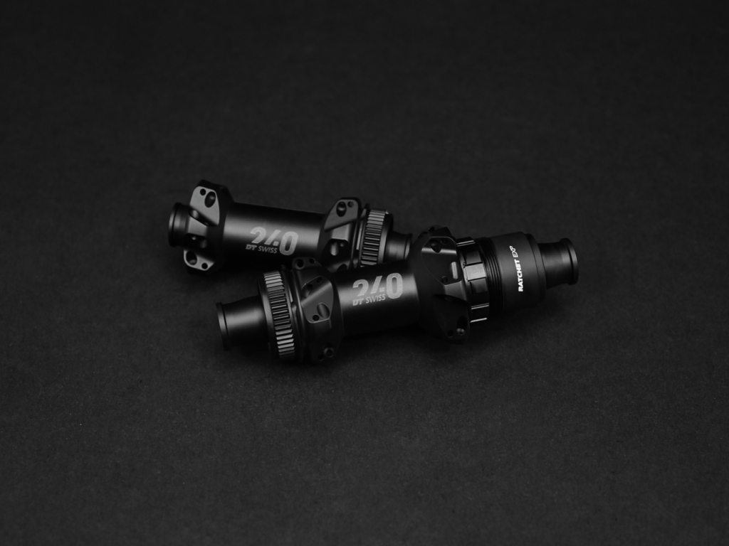 DT Swiss 240 black