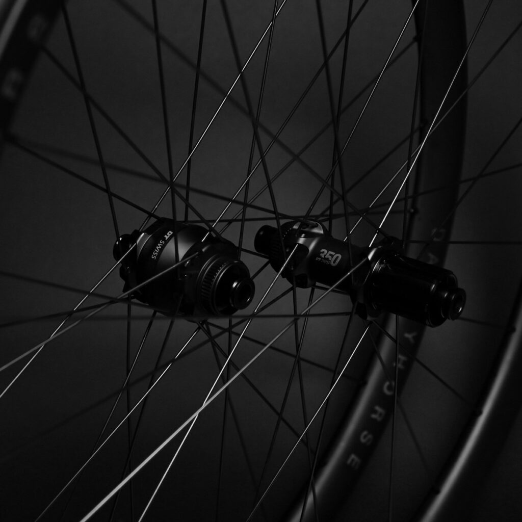 wymiana przedniej piasty na dt swiss 350 dynamo